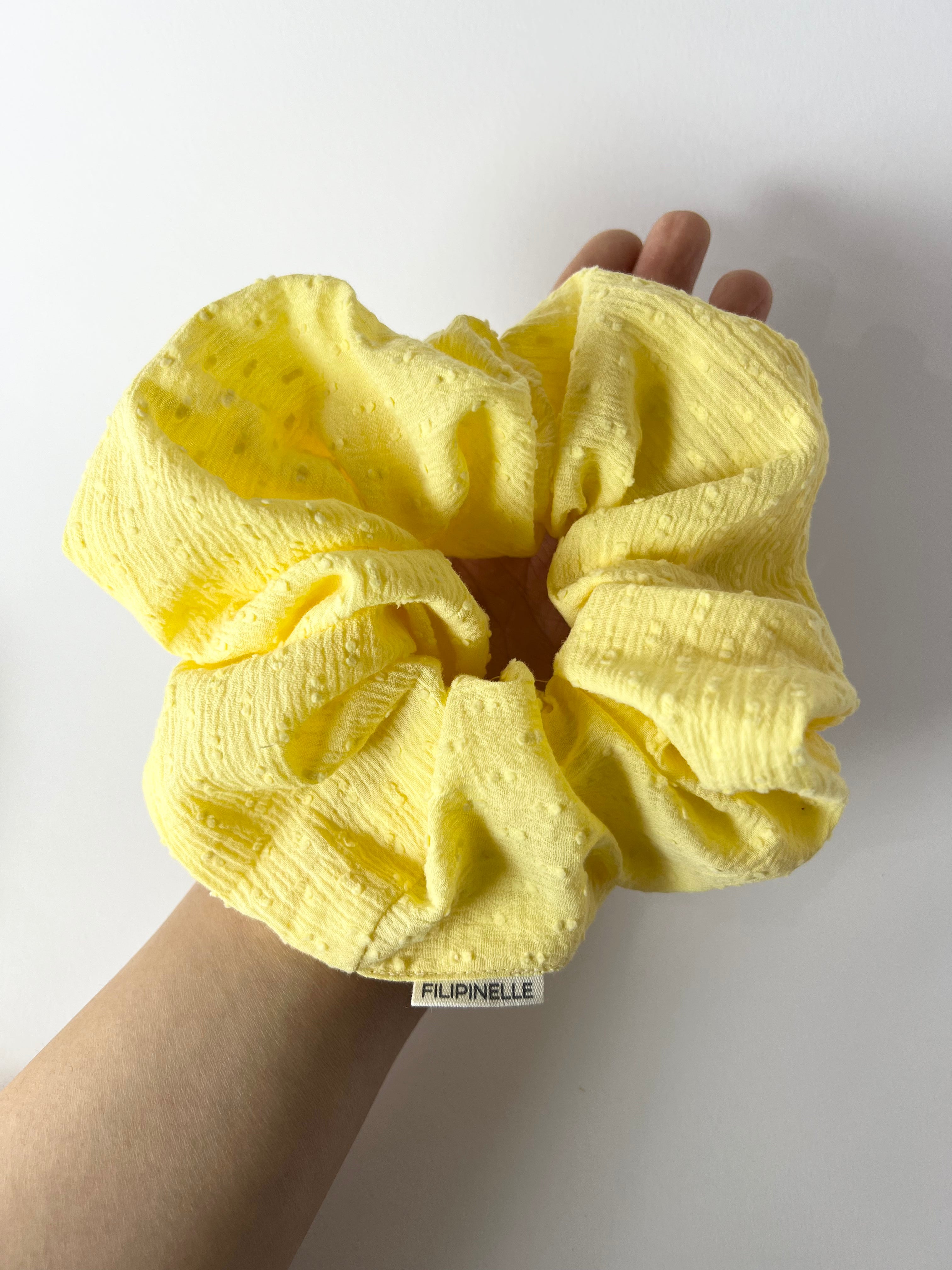 SWISS DOT Scrunchies - Large(Extra fluffy)